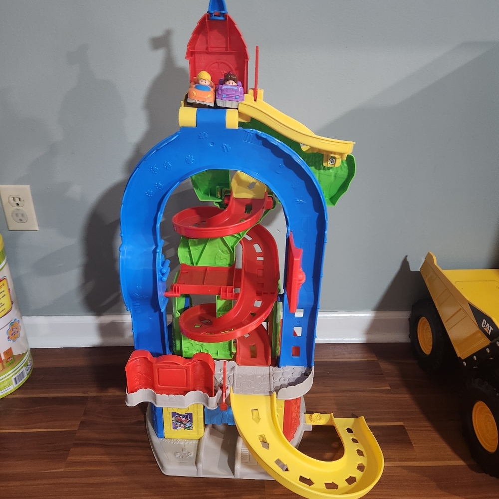 Fisher-Price Little People Sit N' Stand Skyway